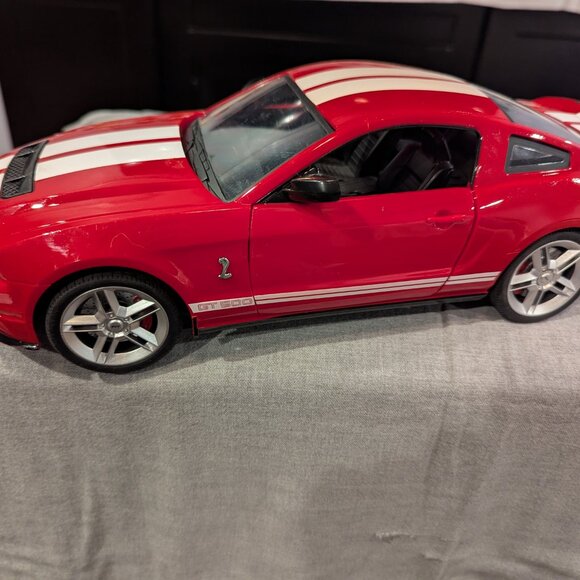 Ford Shelby GT 500 Remote Control Car with Charger - Picture 11 of 11